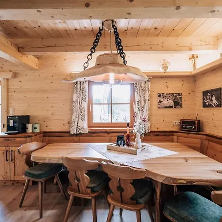 度假居 Webertonihuette Modern Retreat